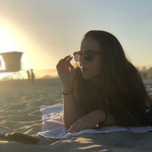 Meet your Posher, Abigail